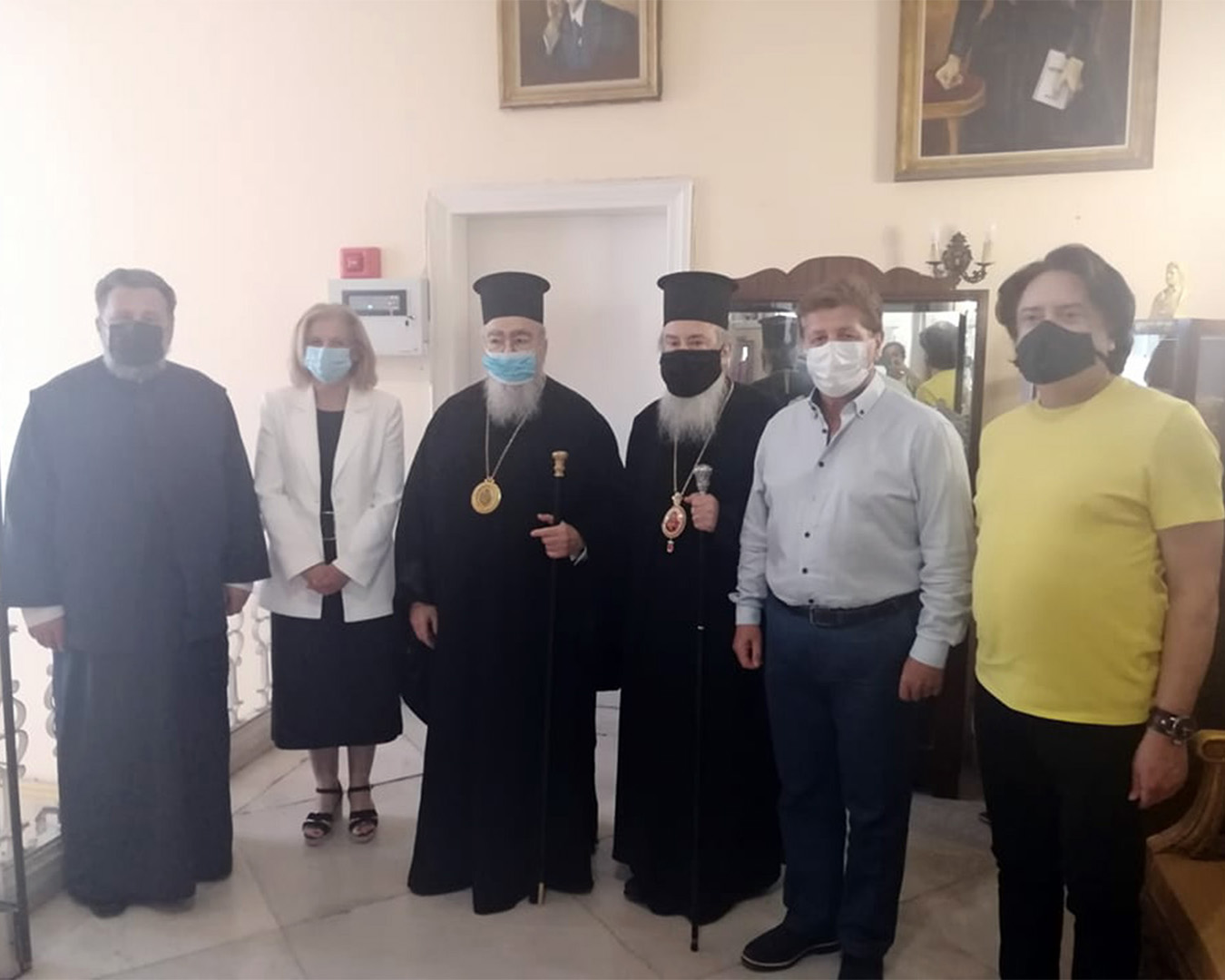 Οι μητροπολίτες Ζακύνθου και Δωδώνης στη Βιβλιοθήκη